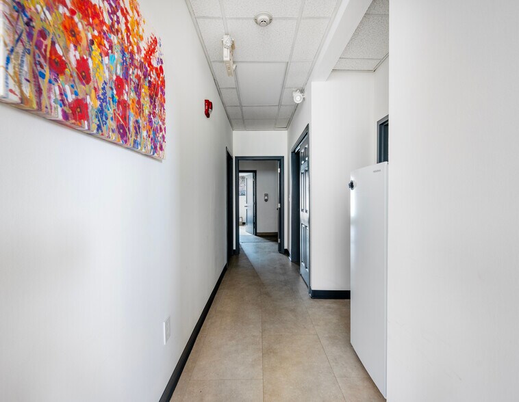 More Photos Of 15-21 School St, Quincy Medical For Sale