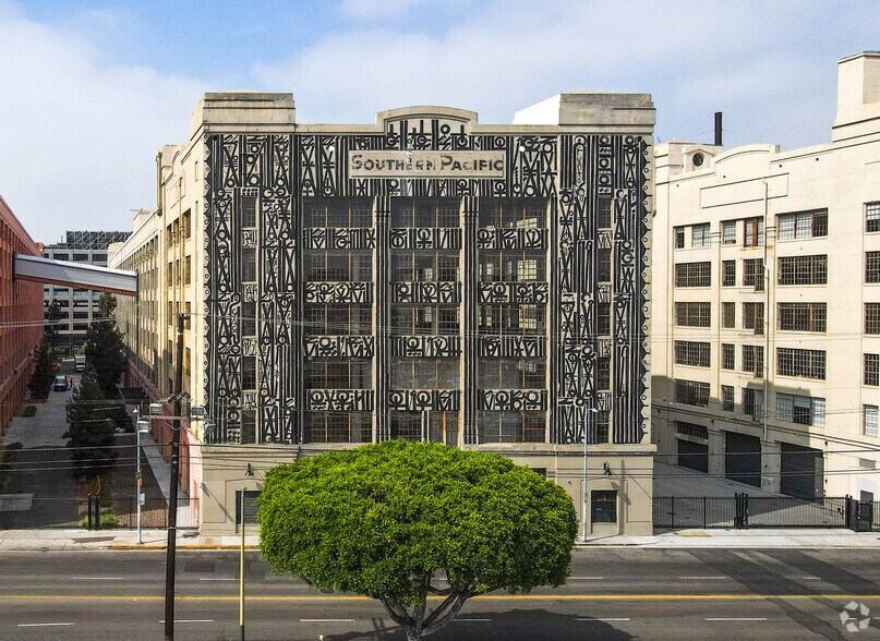 More Photos Of 777 S Alameda St, Los Angeles Unknown For Lease