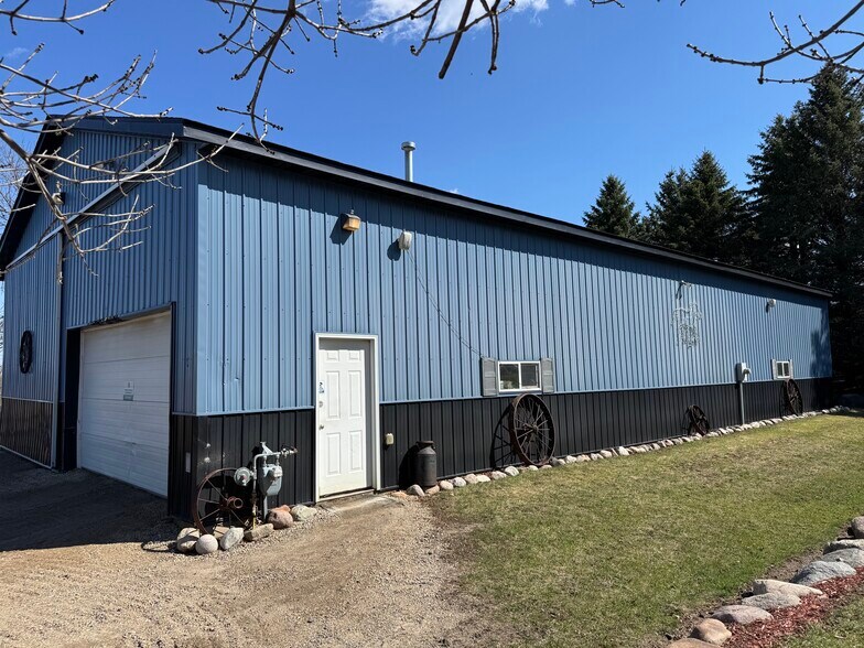 More Photos Of 4815 Le Sueur Ave, New Prague Specialty For Lease