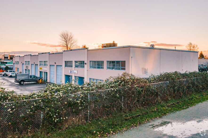 More Photos Of 1952 Kingsway Ave, Port Coquitlam Warehouse For Lease