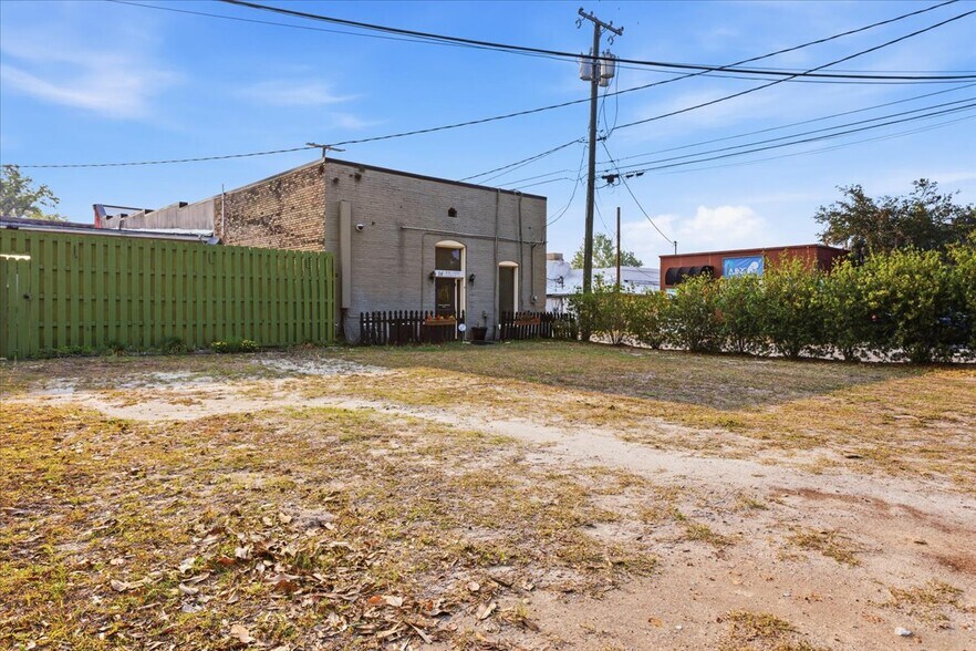 More Photos Of 14827 Main St, Alachua Storefront Retail Office For Sale
