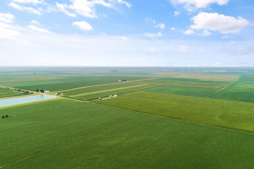 More Photos Of 2211 E 640th Pl, Ursa Winery Vineyard For Sale