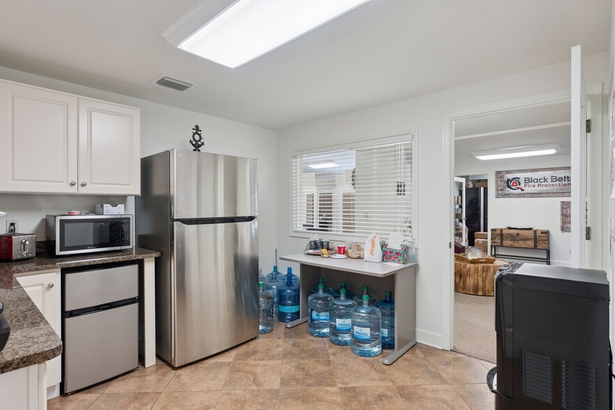 More Photos Of 1150 N Ronald Reagan Blvd, Longwood Office Residential For Sale