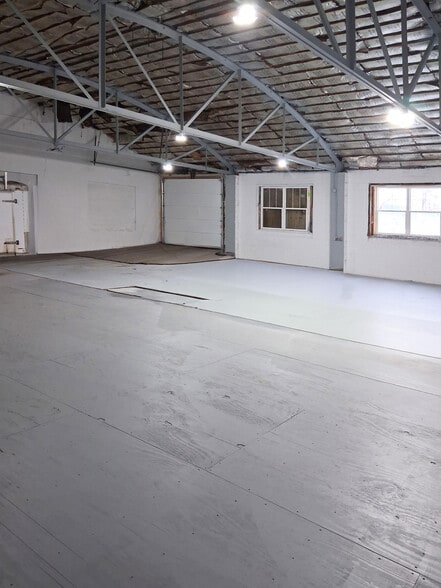 More Photos Of 747 Payne Ave, Saint Paul Warehouse For Sale