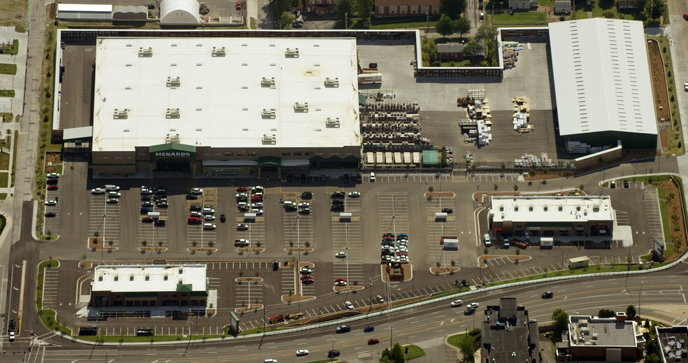 Primary Photo Of 1600 S Hanley Rd, Saint Louis Unknown For Lease