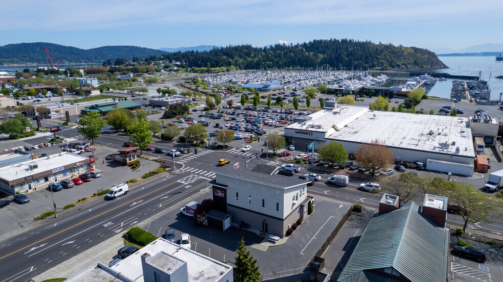 More Photos Of 1202 Commercial Ave, Anacortes Office For Sale