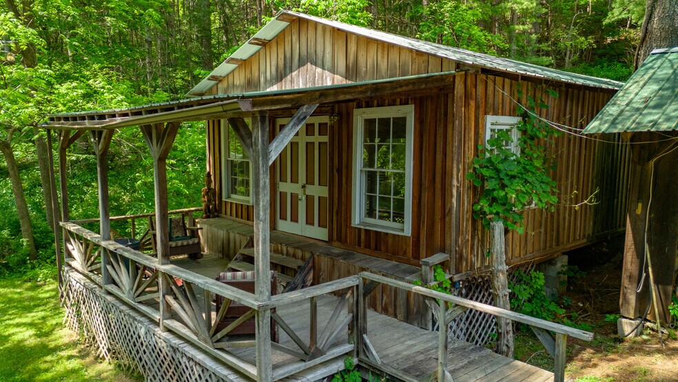 More Photos Of 1413 Song Bird Ln, Grassy Meadows Lodge Meeting Hall For Sale