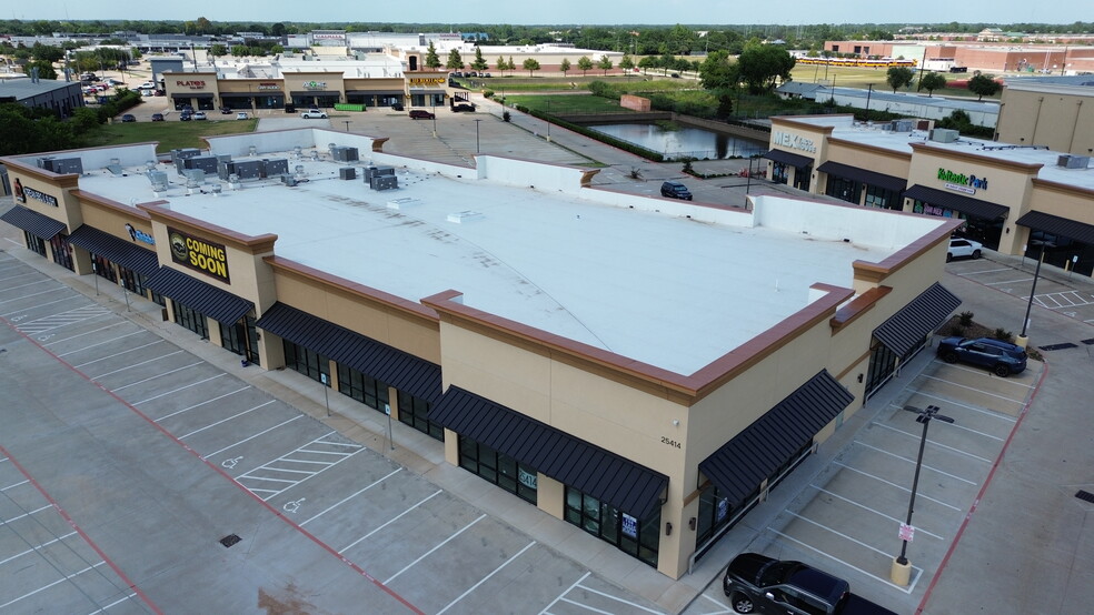 More Photos Of 25414 Northwest Fwy, Cypress Unknown For Lease