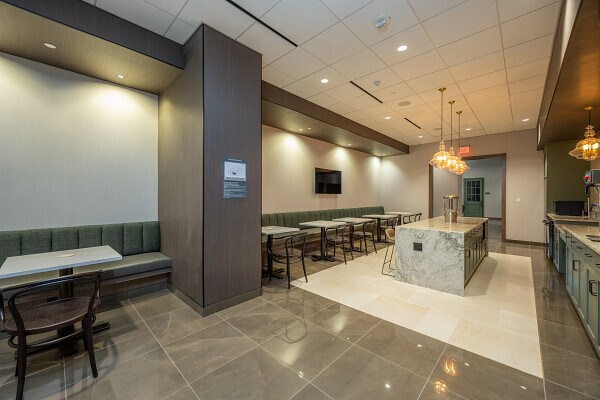 More Photos Of 1201 fannin St, Houston Coworking Space