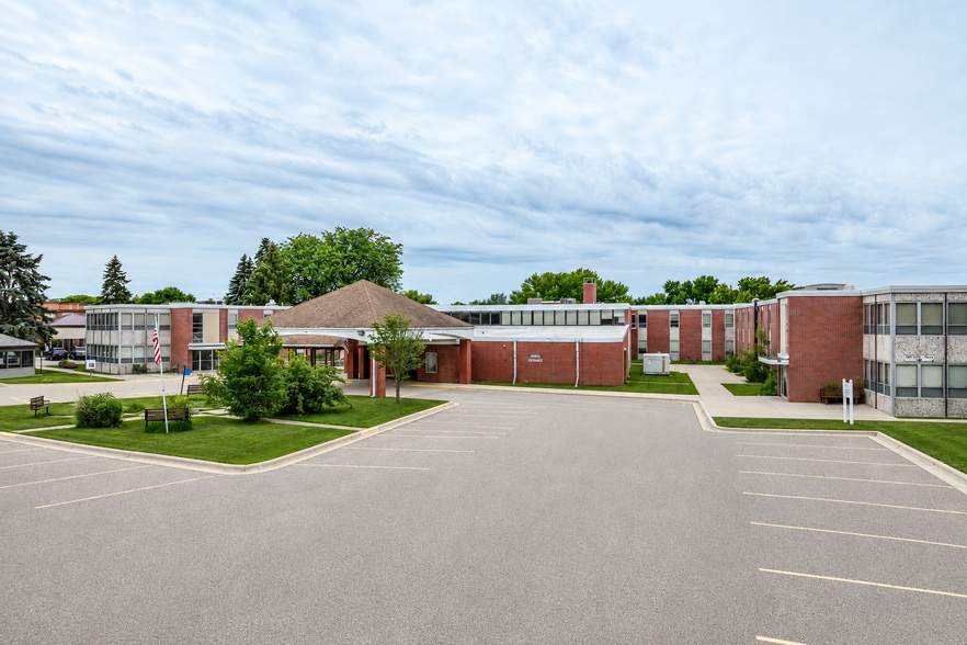 More Photos Of 901 Luther Pl, Albert Lea Skilled Nursing Facility For Sale