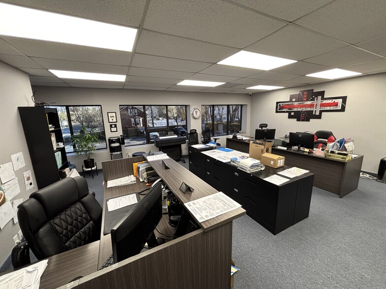 More Photos Of 72 Sharrott Ave, Staten Island Office For Lease