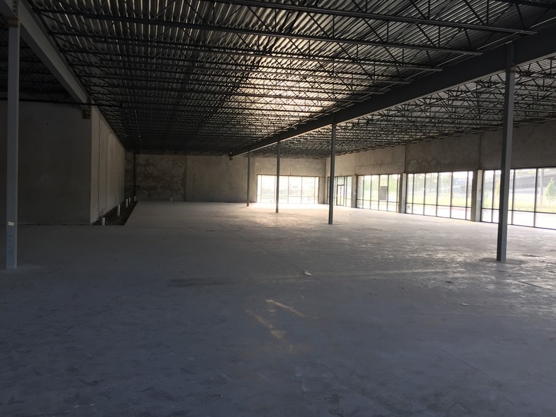 More Photos Of 1520 N Loop E Fwy, Houston Unknown For Lease