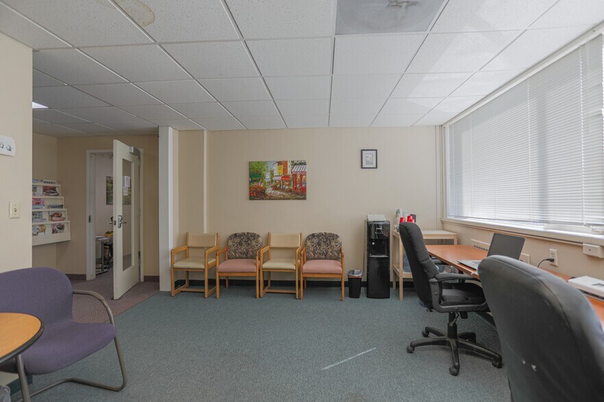 More Photos Of 2801 N 7th St, Wausau Medical For Sale