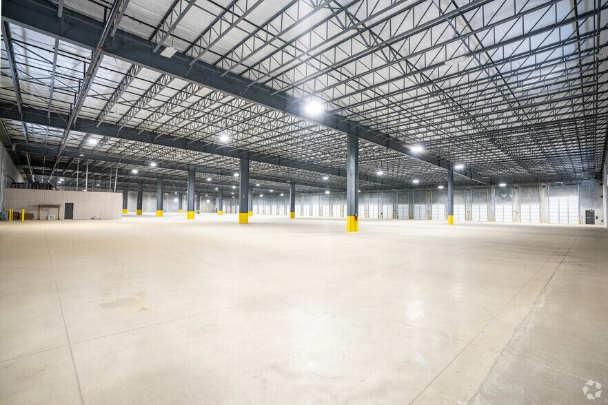 More Photos Of 172 Interamerica Blvd, Laredo Warehouse For Lease