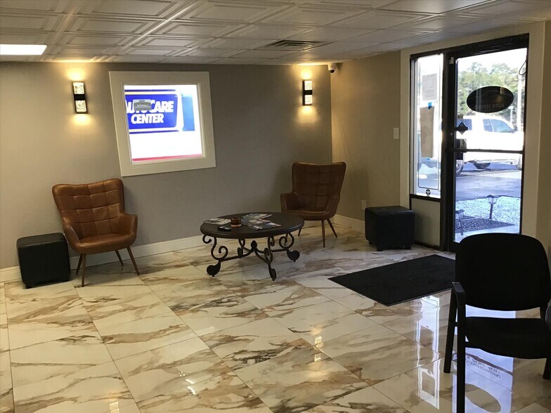 More Photos Of 5675 Davis Hwy, Pensacola Auto Repair For Sale