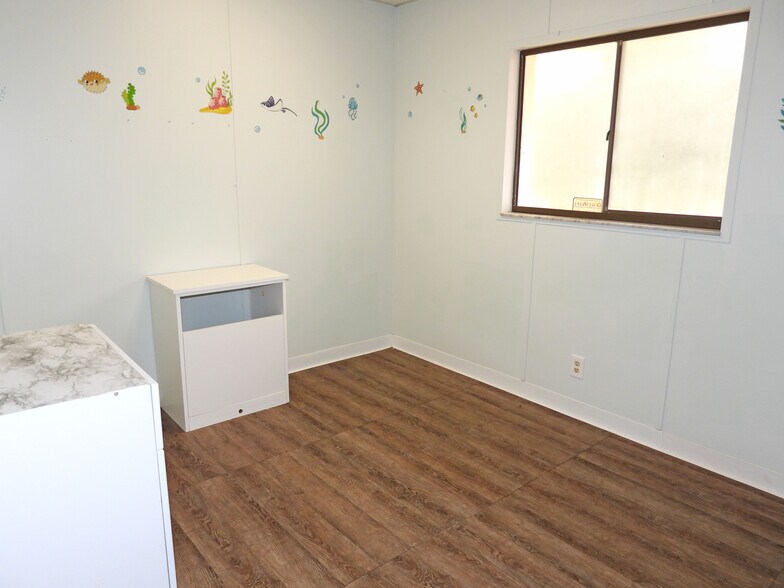 More Photos Of 2261 Sarno Rd, Melbourne Office For Lease