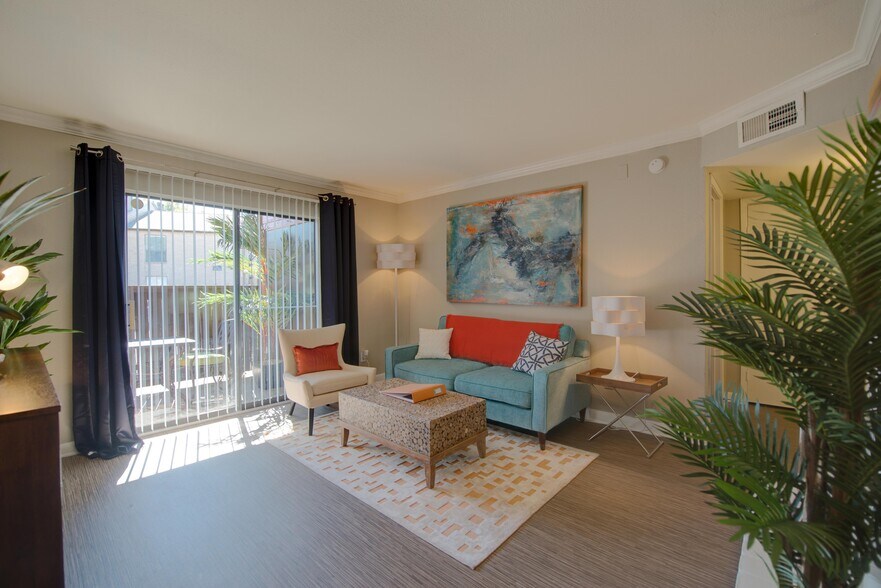 More Photos Of , Houston Multifamily For Sale