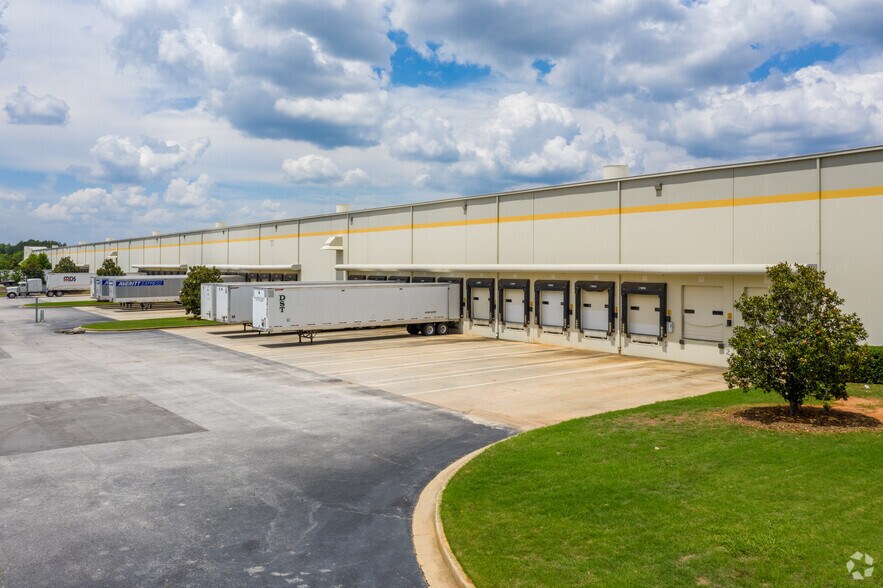 More Photos Of 197 King Mill Rd, McDonough Warehouse For Lease
