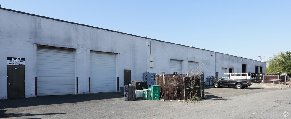 More Photos Of 2221 5th Ave, Ronkonkoma Warehouse For Sale