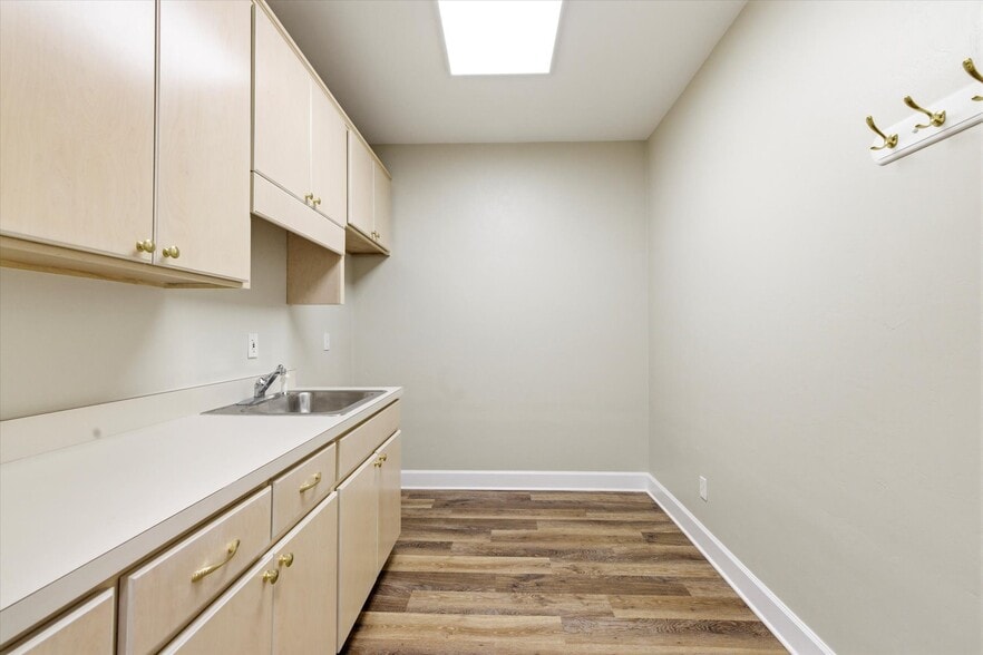 More Photos Of 1804 Miccosukee Commons Dr, Tallahassee Office For Sale