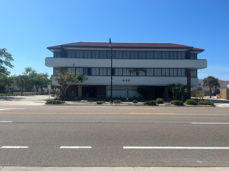 More Photos Of 420 Tamiami Trl S, Venice Medical For Sale