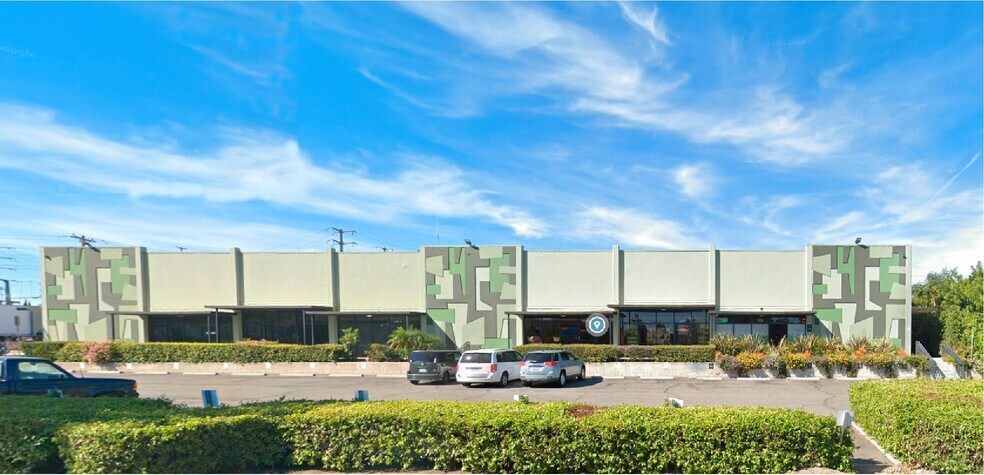 More Photos Of 1311-1339 Lawrence Dr, Newbury Park Warehouse For Lease