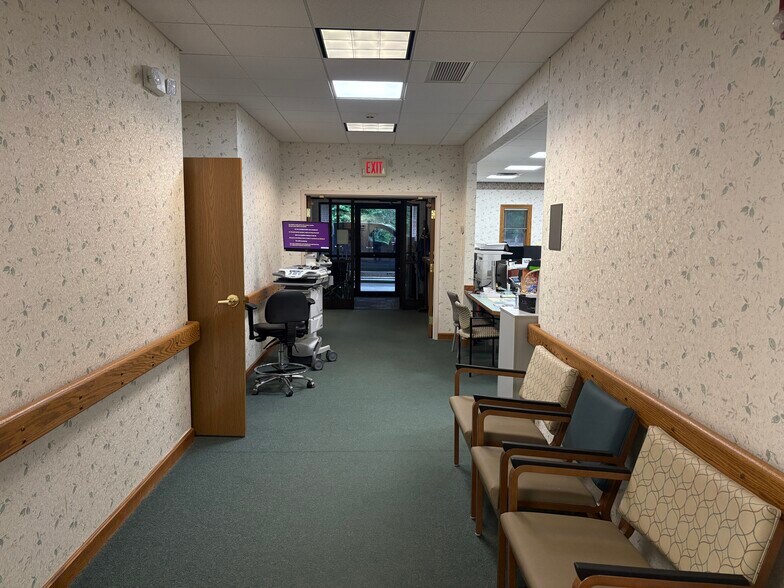 More Photos Of 3452 Brodhead Rd, Monaca Medical For Lease