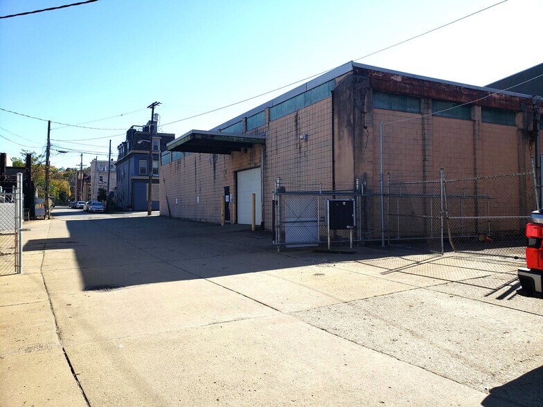 More Photos Of 4925 Harrison St, Pittsburgh Warehouse For Sale