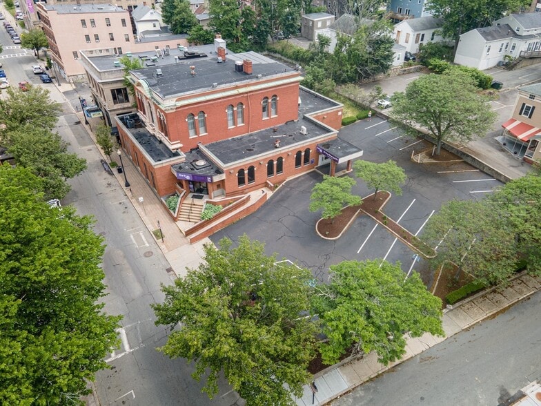 More Photos Of 141 N Main St, Fall River Medical For Lease