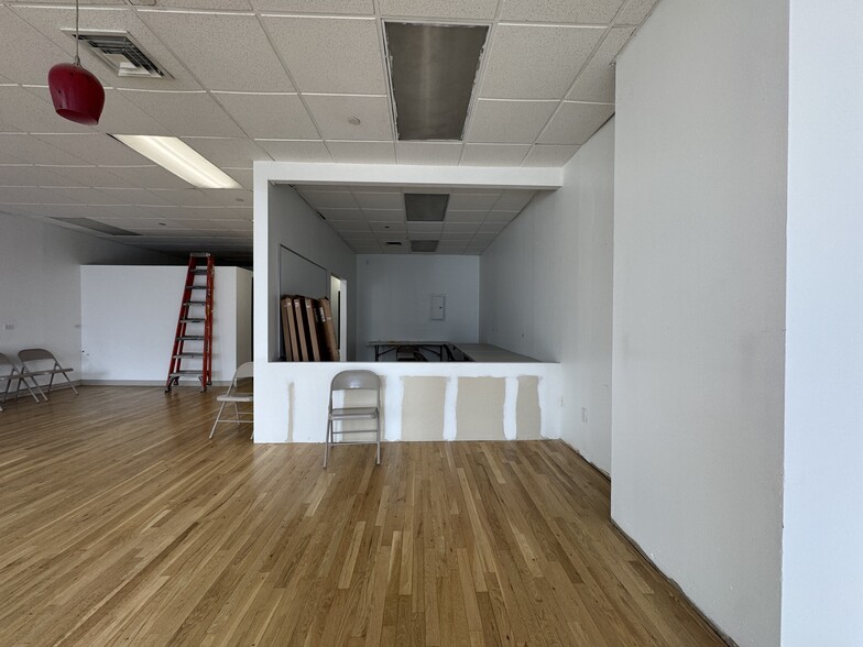 More Photos Of 412 Eighth Ave, New York Loft Creative Space For Lease