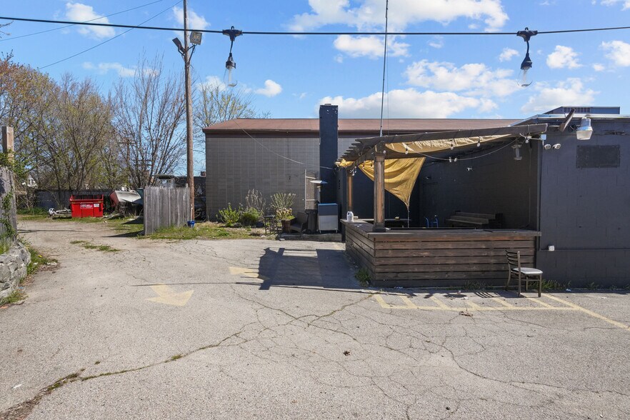 More Photos Of 727 Cranston St, Providence Bar For Sale