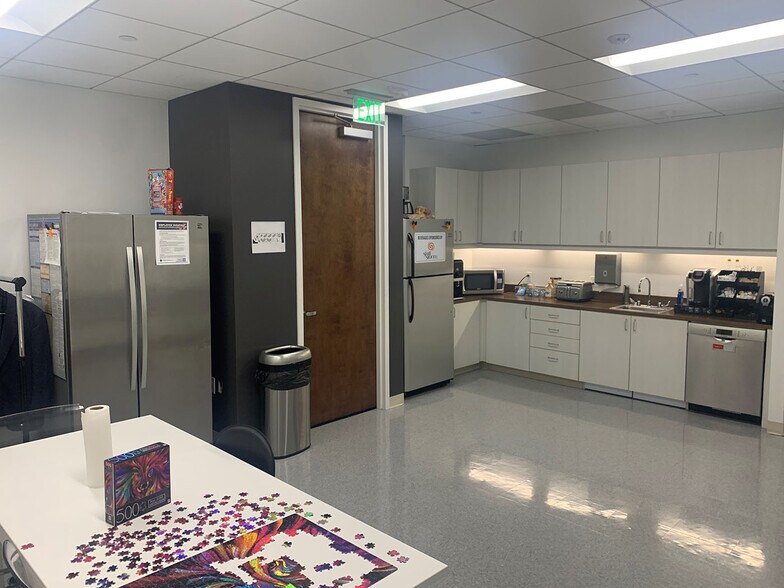 More Photos Of 101 S Tryon St, Charlotte Office Residential For Lease