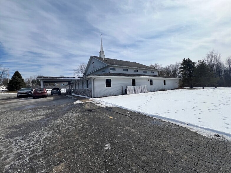 More Photos Of 212 S Sherman St, Leslie Religious Facility For Sale