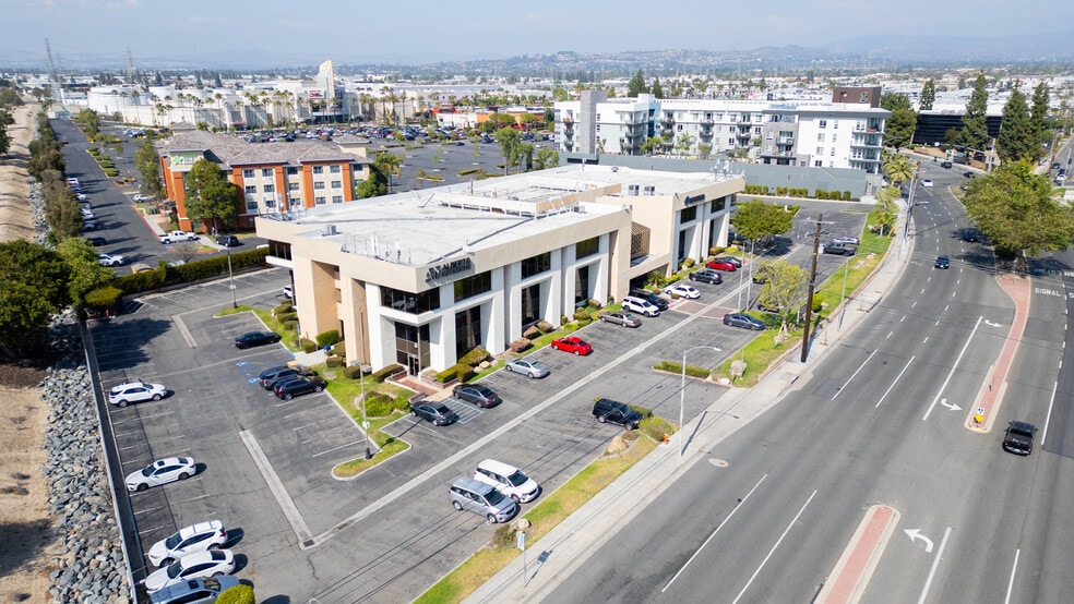 More Photos Of 1855 W Katella Ave, Orange Office Residential For Lease