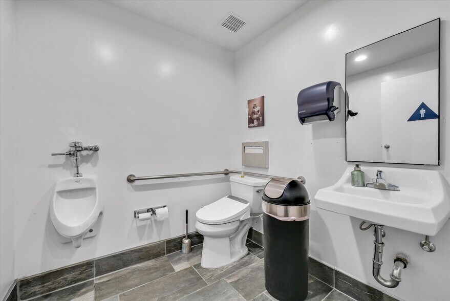 More Photos Of 3501 Hart Ave, Rosemead Office For Lease