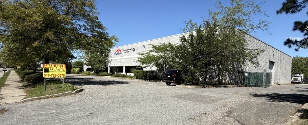 Primary Photo Of 17 Old Dock Rd, Yaphank Manufacturing For Lease