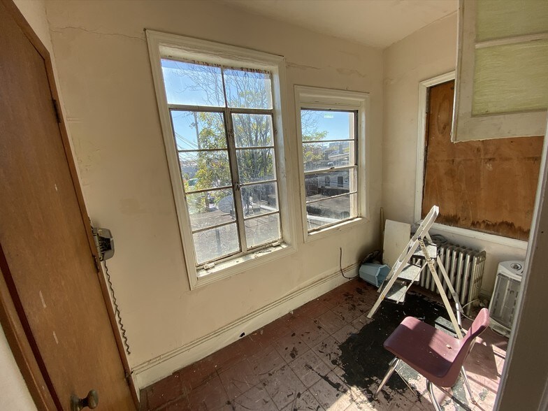 More Photos Of 2211 E Monument St, Baltimore Storefront Retail Residential For Sale