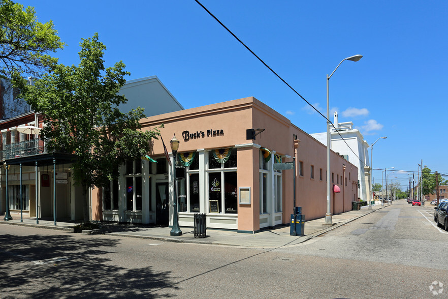 Primary Photo Of 350 Dauphin St, Mobile Restaurant For Lease