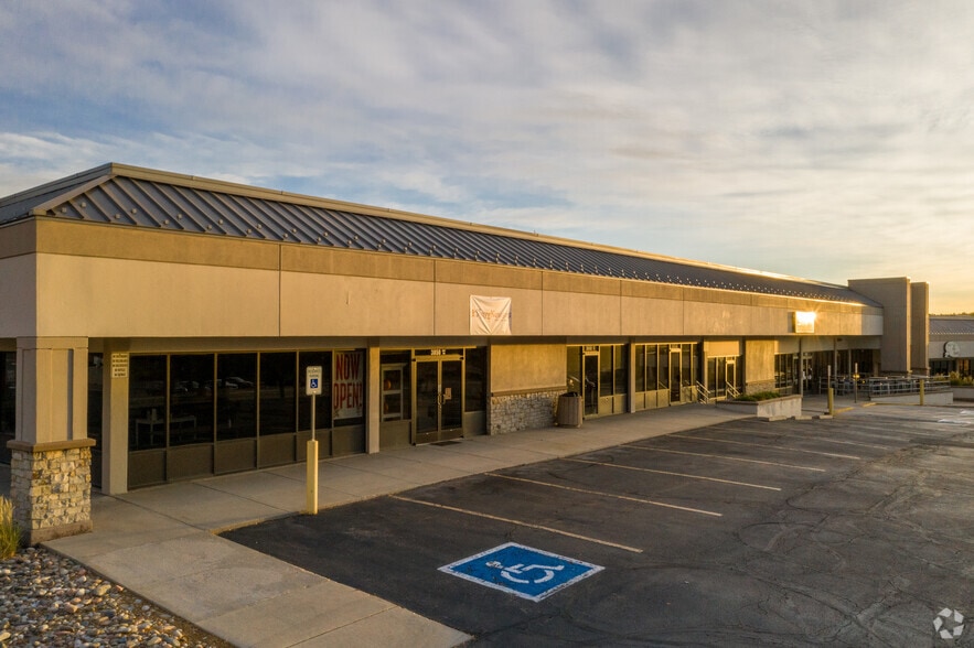 More Photos Of 3303-3381 N Academy Blvd, Colorado Springs Unknown For Lease