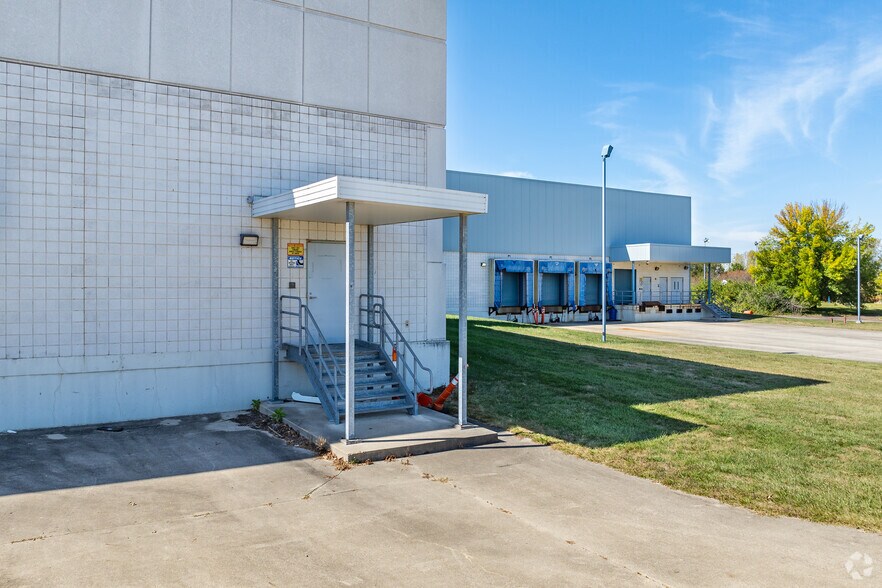 More Photos Of 5300 Crosswind Dr, Columbus Manufacturing For Lease