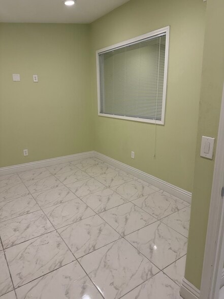 More Photos Of 1610 E Sahara Ave, Las Vegas Freestanding For Sale