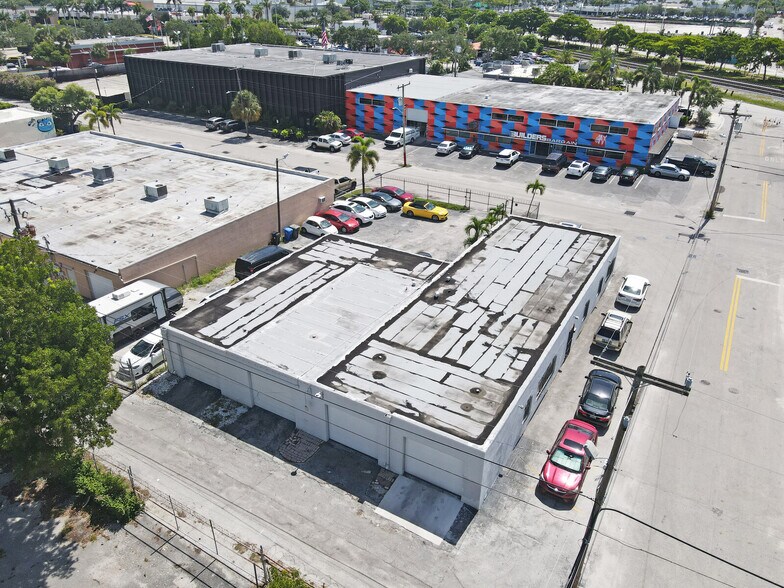 More Photos Of 905 NE 3rd Ave, Fort Lauderdale Light Manufacturing For Sale