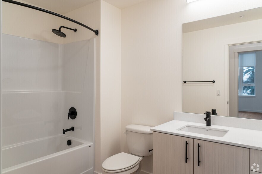More Photos Of 492 NE 2nd St, Gresham Apartments For Lease