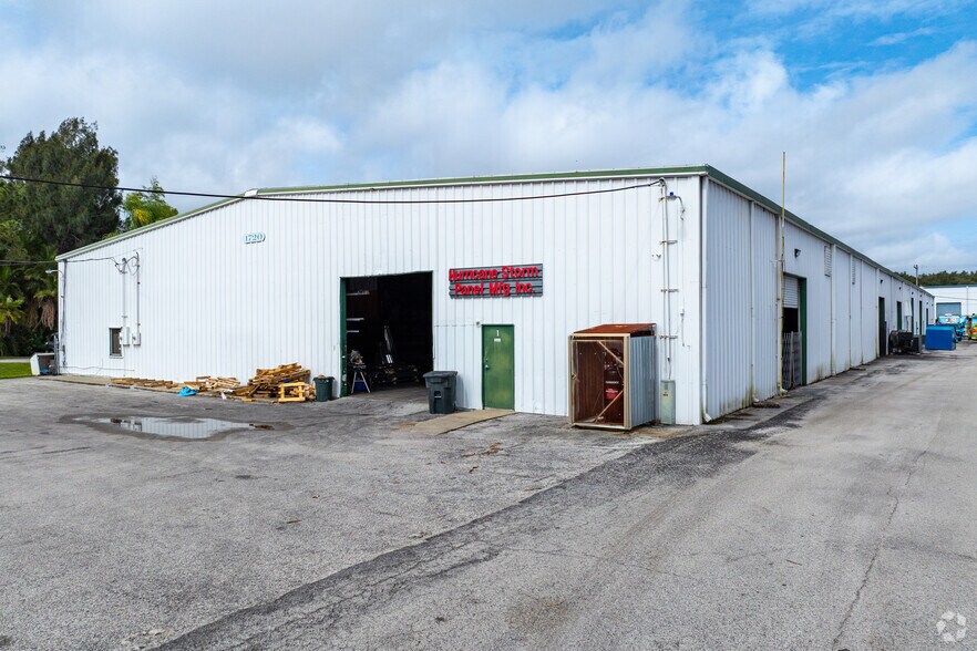 More Photos Of 1720 Main St NE, Palm Bay Unknown For Lease