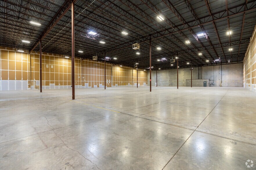 More Photos Of 700 Eight Twenty Blvd, Fort Worth Unknown For Lease