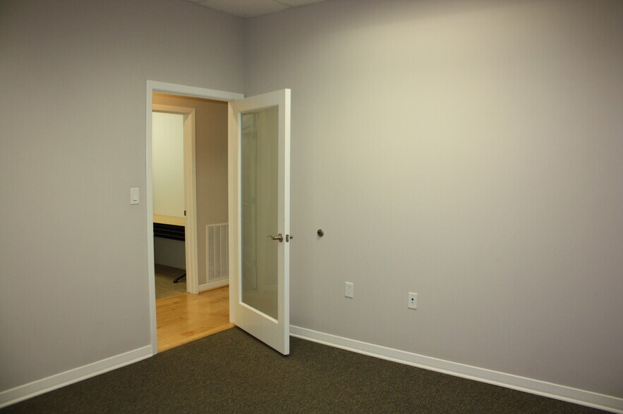 More Photos Of 8505 Technology Forest Pl, The Woodlands Office For Lease