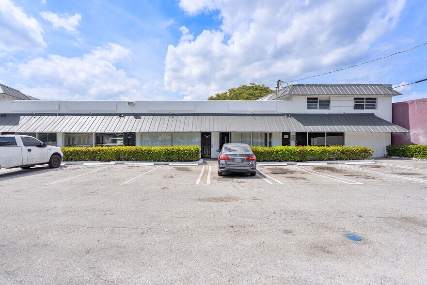 More Photos Of 1311-1401 S Dixie Hwy E, Pompano Beach Freestanding For Sale