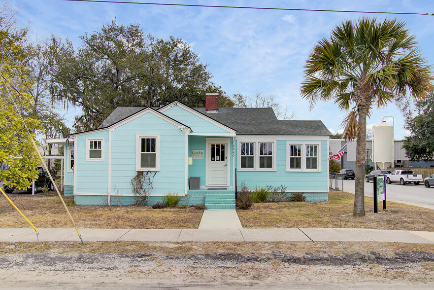 Primary Photo Of 4840 Chateau Ave, North Charleston Loft Creative Space For Sale