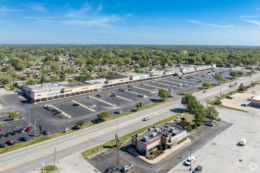 More Photos Of 77-199 W Joe Orr Rd, Chicago Heights Unknown For Lease