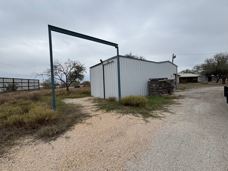 More Photos Of 866 FM 99, Whitsett Storefront For Sale